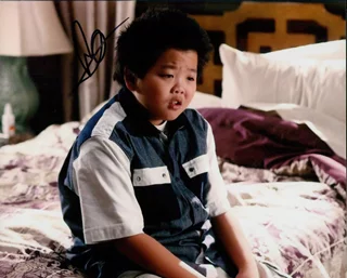 Hudson Yang autograph