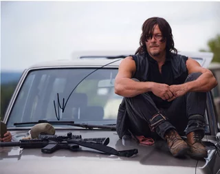 Norman Reedus autograph