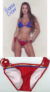 Leanna Decker autograph