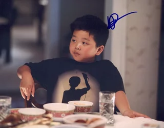 Hudson Yang autograph