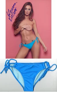 Leanna Decker autograph