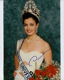Dayanara Torres autograph