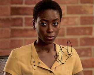 Tracy Ifeachor autograph