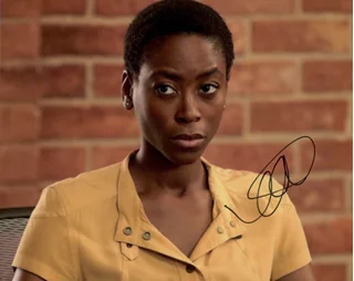 Tracy Ifeachor autograph