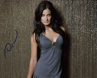 Dayanara Torres autograph