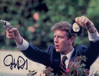 Judge Reinhold autograph