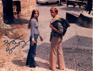 Lynn Lowry autograph