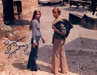 Lynn Lowry autograph