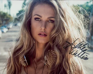 Ashlee Willis autograph