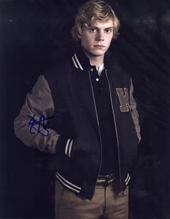 Evan Peters autograph