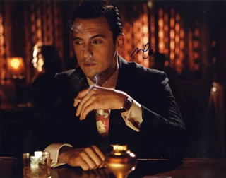 Milo Ventimiglia autograph