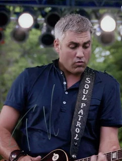 Taylor Hicks autograph