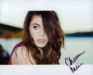 Chelsea Mee autograph
