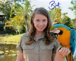 Bindi Irwin autograph