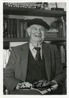 Linus Pauling autograph