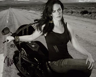 Maggie Siff autograph