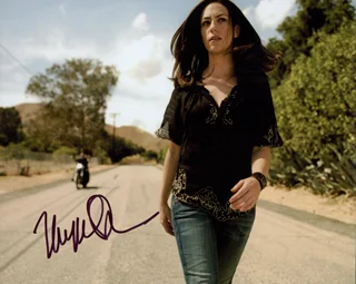 Maggie Siff autograph