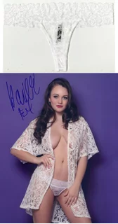 Hailee Fox autograph