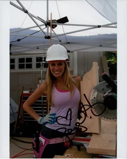 Paige Hemmis autograph