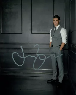 Joshua  Bowman autograph