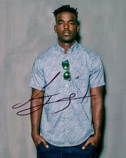 Luke James autograph