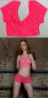 Karoline Keri autograph