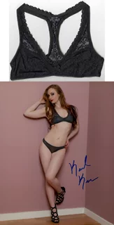 Karoline Keri autograph