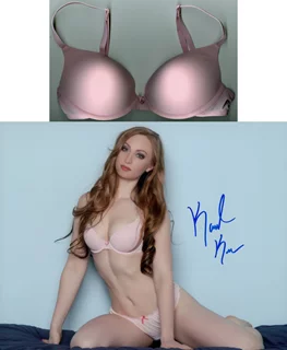 Karoline Keri autograph