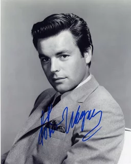 Robert Wagner autograph
