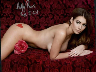 Holly Peers autograph