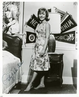 Patty Duke autograph