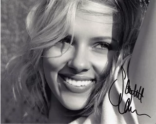Scarlett Johansson autograph