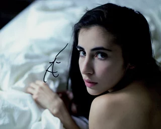 Dilan Gwyn autograph