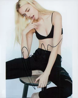 Pyper America autograph