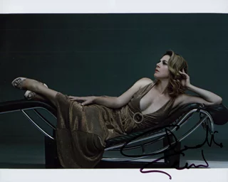 Claudia Gerini autograph