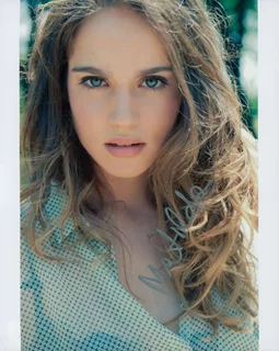 Matilda Lutz autograph