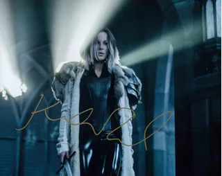 Kate Beckinsale autograph