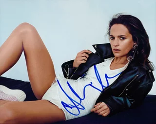 Alicia Vikander autograph