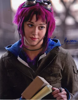 Mary Elizabeth Winstead autograph