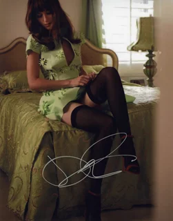 Dakota Johnson autograph