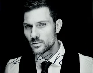 Gino Anthony Pesi autograph