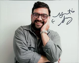 Horatio Sanz autograph
