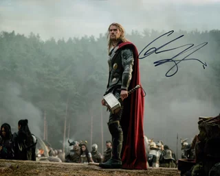 Chris Hemsworth autograph