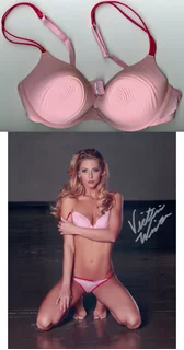 Victoria Winters autograph
