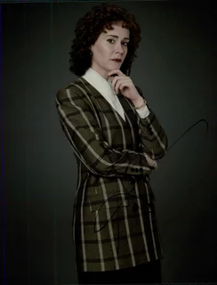 Sarah Paulson autograph
