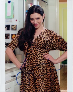 Lauren Miller autograph