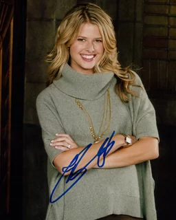 Sarah Wright autograph