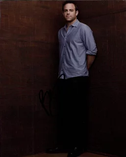 Paul Adelstein autograph