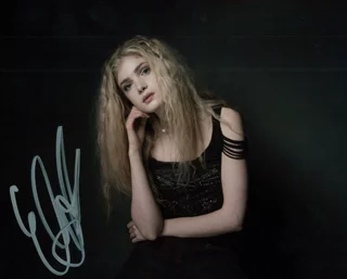 Elena Kampouris autograph