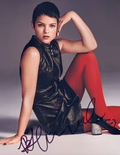 Brianna Hildebrand autograph